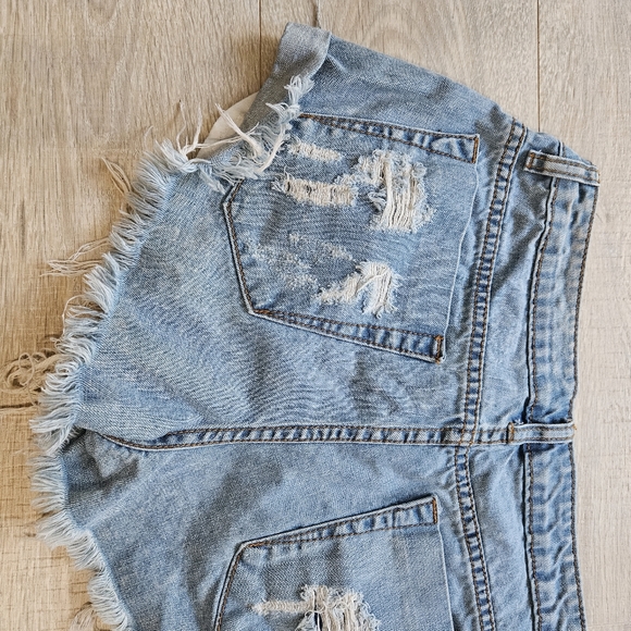 Signature Eight Denim Beachy Destroyed Distressed Hot Shorts Med - Picture 8 of 10